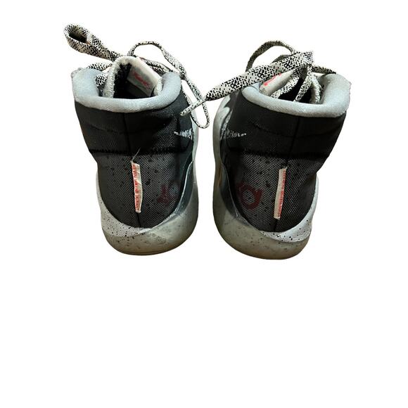 Nike Zoom KD12 Basketball Sneakers Boys Size 6.5 Black and Cement Gray & Black - Picture 3 of 5